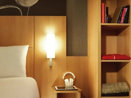 Tek Büyük Yataklı Oda, 1 Çift Kişilik Yatak