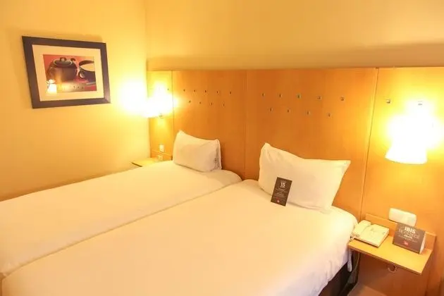 Oda, 2 Tek Kişilik Yatak