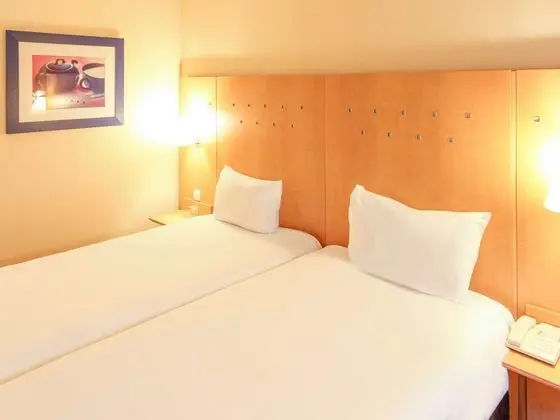 Oda, 2 Tek Kişilik Yatak