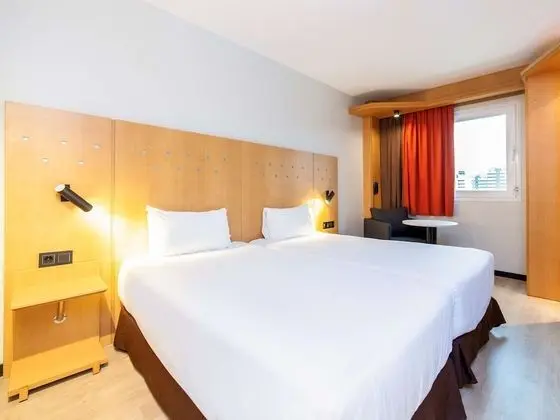 Oda, 2 Tek Kişilik Yatak