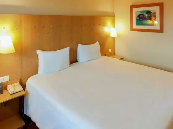 Tek Büyük Yataklı Oda, 1 Çift Kişilik Yatak ve Çekyat