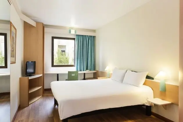 Oda, 2 Tek Kişilik Yatak