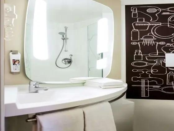 Premium Tek Büyük Yataklı Oda, 1 Çift Kişilik Yatak, Manzaralı (NEW SWEET BED BY IBIS)