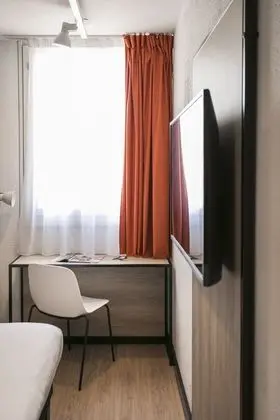 Standard Oda, 1 Çift Kişilik Yatak ve Çekyat