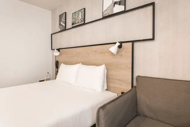 Standard Oda, 1 Çift Kişilik Yatak ve Çekyat