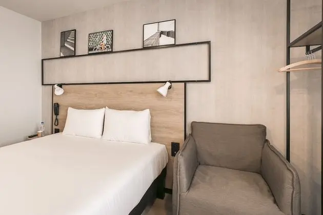 Standard Oda, 1 Çift Kişilik Yatak ve Çekyat