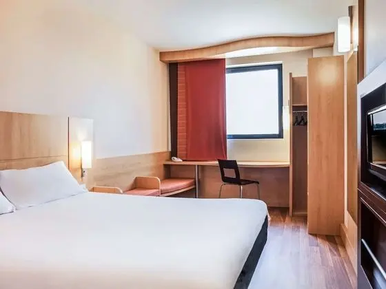 Family Oda (1 Double Bed and Extra Bed)