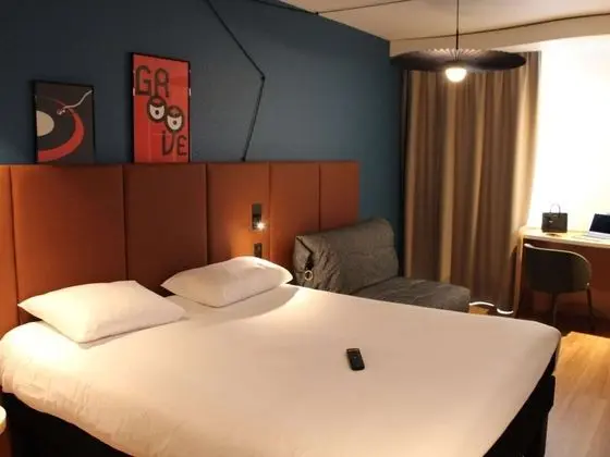 Standard Tek Büyük Yataklı Oda, 1 Çift Kişilik Yatak, Manzaralı (Port View)