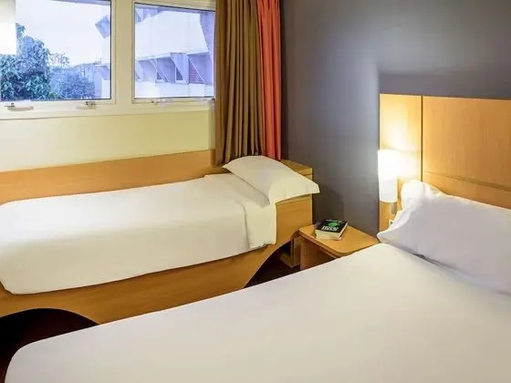 Standard Oda, Birden Çok Yatak (com cama extra para criança)