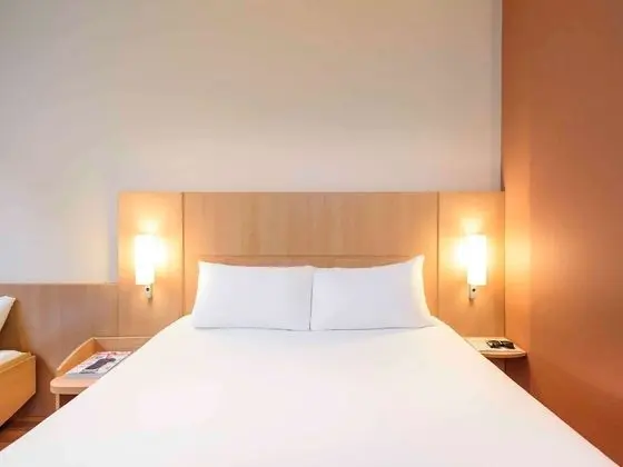 Standard Tek Büyük Yataklı Oda (with an extra bed)