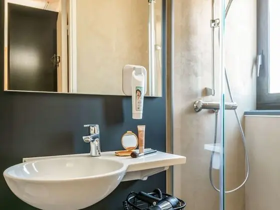 Standard Oda, 1 Çift Kişilik Yatak