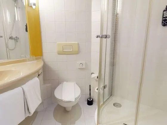 Oda, 2 Tek Kişilik Yatak