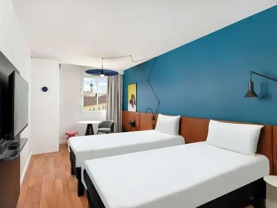 Oda, 2 Tek Kişilik Yatak (equipped with the new bedding)