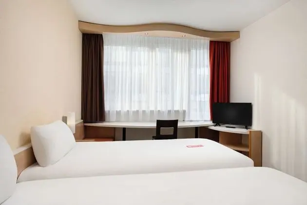 Oda, 2 Tek Kişilik Yatak