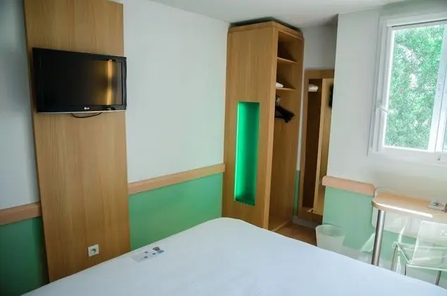 Üç Kişilik Oda, Birden Çok Yatak