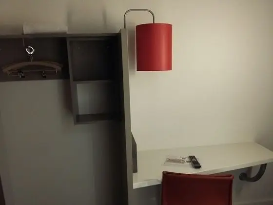 Üç Kişilik Oda, Birden Çok Yatak