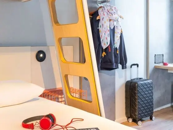 Üç Kişilik Oda, Birden Çok Yatak