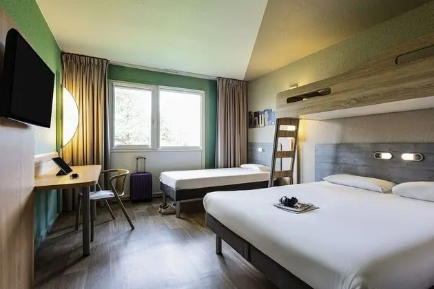 Üç Kişilik Oda, 1 Çift Kişilik Yatak