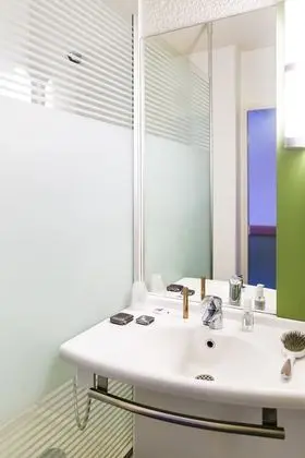 Tek Büyük Yataklı Oda, 1 Çift Kişilik Yatak