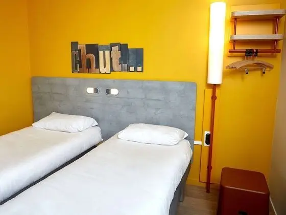 İki Ayrı Yataklı Oda, 2 Tek Kişilik Yatak