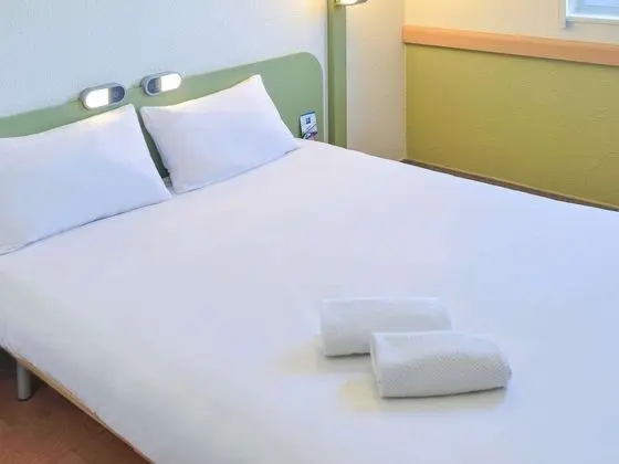 Tek Büyük Yataklı Oda, 1 Çift Kişilik Yatak