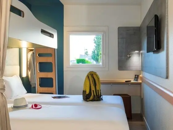 Üç Kişilik Oda, Birden Çok Yatak