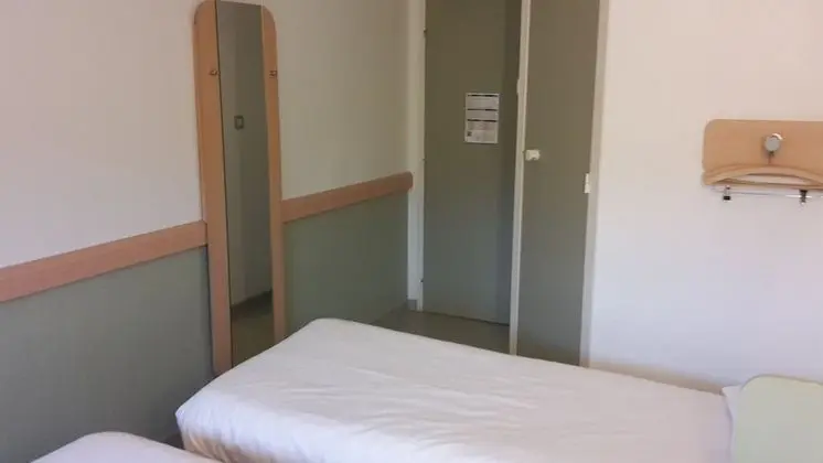 İki Ayrı Yataklı Oda, 2 Tek Kişilik Yatak