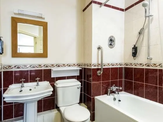Tek Büyük Yataklı Oda, 1 En Büyük (King) Boy Yatak