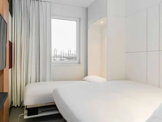 Tek Büyük Yataklı Oda, 1 Çift Kişilik Yatak