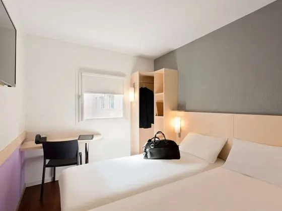 İki Ayrı Yataklı Oda, 2 Tek Kişilik Yatak