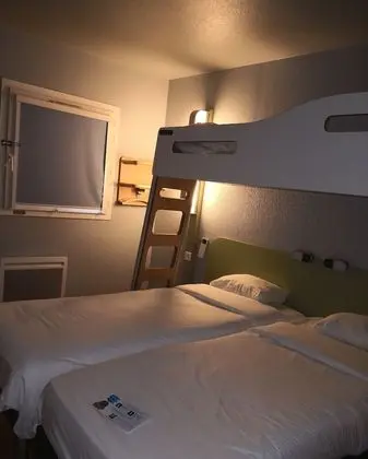 Üç Kişilik Oda, 3 Tek Kişilik Yatak