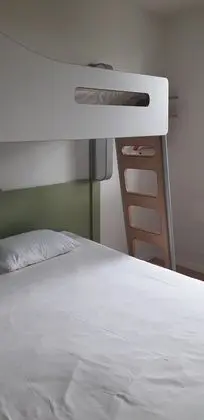Üç Kişilik Oda, Birden Çok Yatak