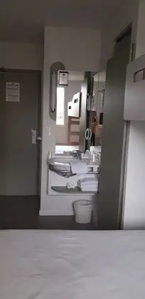 Üç Kişilik Oda, Birden Çok Yatak