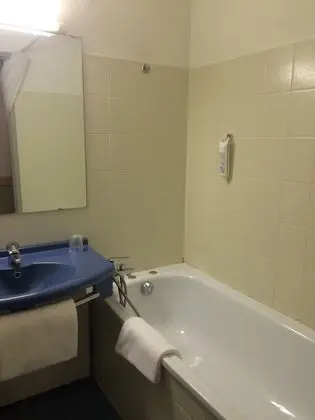 Üç Kişilik Oda, Birden Çok Yatak