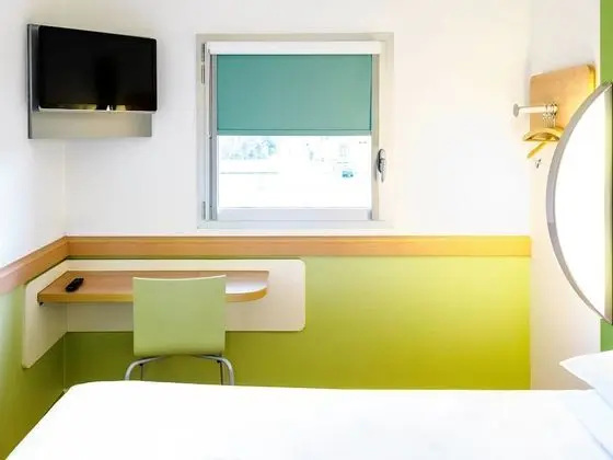 Tek Büyük Yataklı Oda (with a large bed for 2 people)