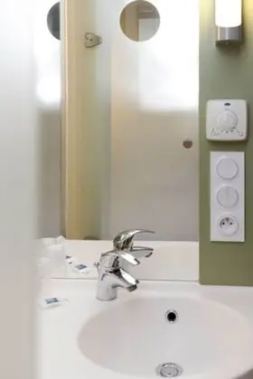 İki Ayrı Yataklı Oda, 2 Tek Kişilik Yatak