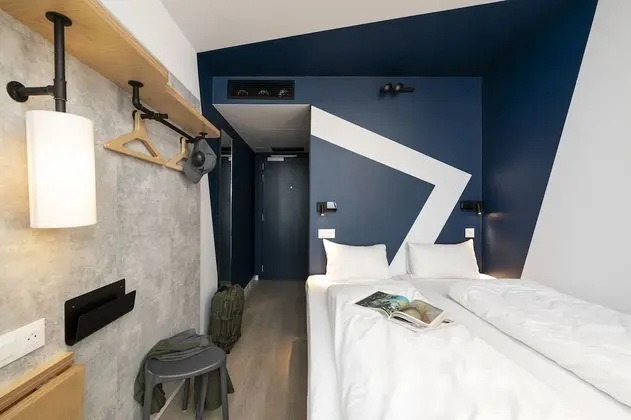 Triple room, 1 double bed + 1 single bed