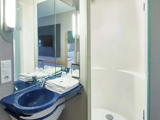 Üç Kişilik Oda, Birden Çok Yatak