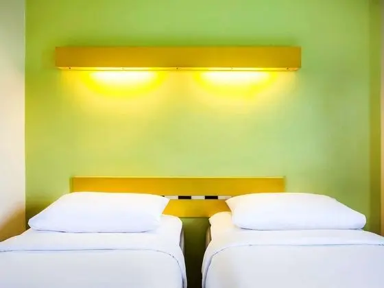 Oda, 2 Tek Kişilik Yatak