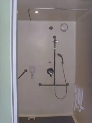 Üç Kişilik Oda, Birden Çok Yatak