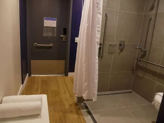 Standard Oda, 1 Tek Kişilik Yatak, Engellilere Uygun