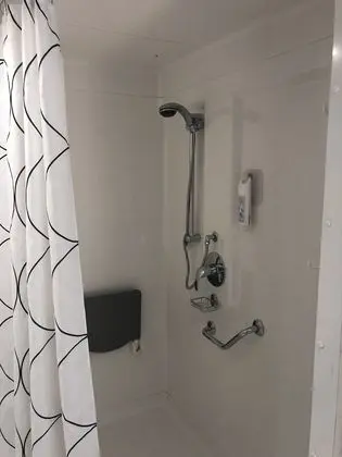 Üç Kişilik Oda, 3 Tek Kişilik Yatak