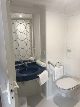 Üç Kişilik Oda, Birden Çok Yatak