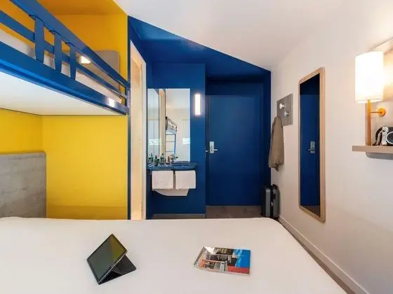 Üç Kişilik Oda, Birden Çok Yatak