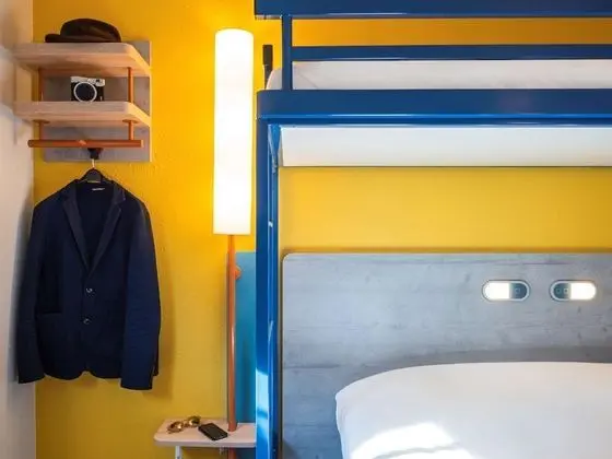 Üç Kişilik Oda, Birden Çok Yatak