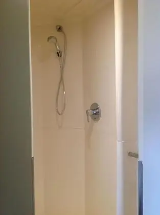 Üç Kişilik Oda, Birden Çok Yatak