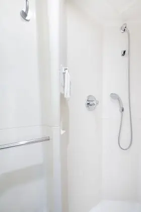 Üç Kişilik Oda, 3 Tek Kişilik Yatak