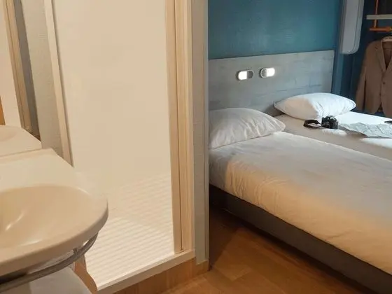 İki Ayrı Yataklı Oda, 2 Tek Kişilik Yatak