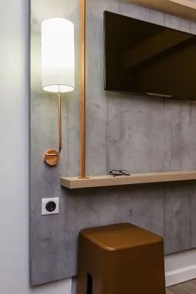 Üç Kişilik Oda, Birden Çok Yatak