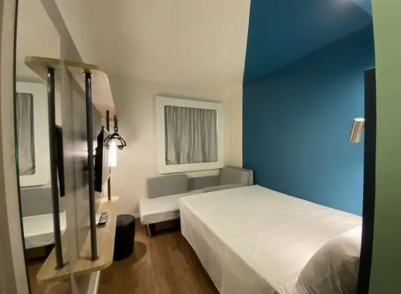 Standard Oda, 1 Çift Kişilik Yatak ve Çekyat